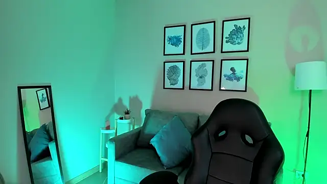 Snapshot of nina__dixon chatting on September 18, 2025, 10:01 pm nina dixon online show from September 18, 2025, 10:01 pm