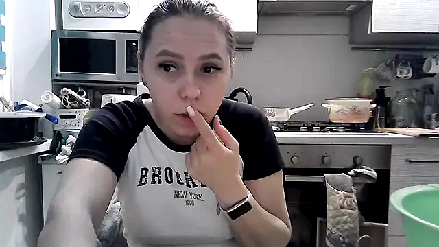 Snapshot of Misssweet_s chatting on February 4, 2025, 6:06 pm Misssweet s online show from February 4, 2025, 6:06 pm