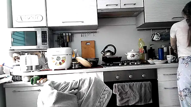 Snapshot of Misssweet_s chatting on February 20, 2025, 7:01 am Misssweet s online show from February 20, 2025, 7:01 am