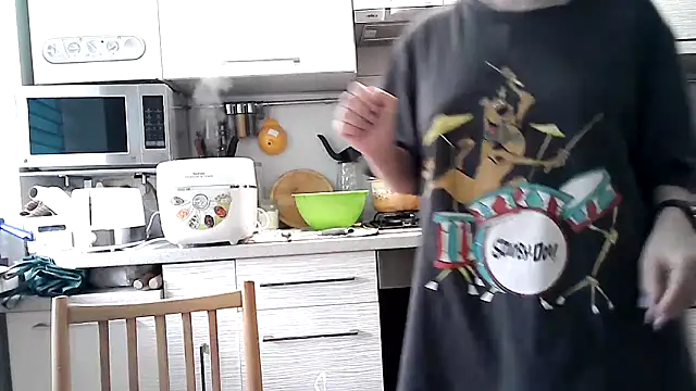 Snapshot of Misssweet_s chatting on March 13, 2025, 5:11 am Misssweet s online show from March 13, 2025, 5:11 am