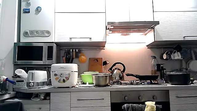 Snapshot of Misssweet_s chatting on March 19, 2025, 6:44 pm Misssweet s online show from March 19, 2025, 6:44 pm