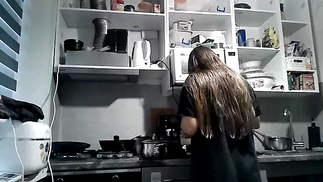 Snapshot of Misssweet_s chatting on September 14, 2025, 4:00 am Misssweet s online show from September 14, 2025, 4:00 am