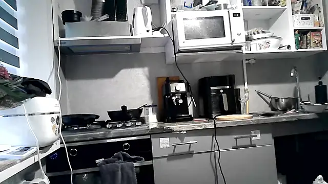 Snapshot of Misssweet_s chatting on September 15, 2025, 5:18 am Misssweet s online show from September 15, 2025, 5:18 am