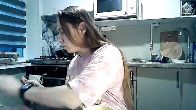 Snapshot of Misssweet_s chatting on November 24, 2025, 5:18 am Misssweet s online show from November 24, 2025, 5:18 am