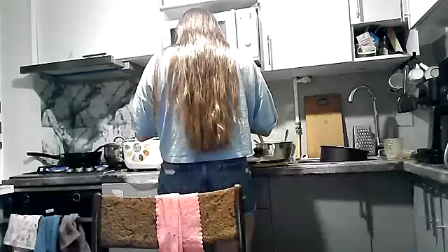 Snapshot of Misssweet_s chatting on December 2, 2025, 4:40 am Misssweet s online show from December 2, 2025, 4:40 am