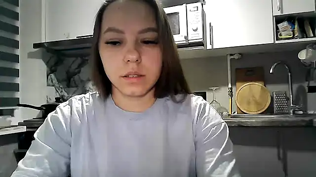 Snapshot of Misssweet_s chatting on December 5, 2025, 3:59 am Misssweet s online show from December 5, 2025, 3:59 am