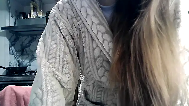 Snapshot of Misssweet_s chatting on December 15, 2025, 4:50 am Misssweet s online show from December 15, 2025, 4:50 am