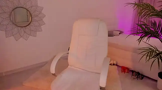 Snapshot of Victoria_Korff chatting on March 5, 2025, 6:34 pm Victoria Korff online show from March 5, 2025, 6:34 pm