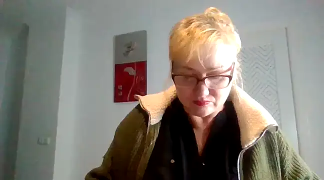 Luzia-Sal online show from March 5, 2025, 6:45 pm