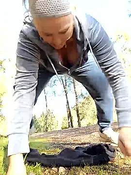 Luzia-Sal online show from November 18, 2025, 9:47 am