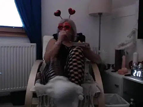 Snapshot of Juliana60 chatting on February 17, 2025, 12:38 pm Juliana60 online show from February 17, 2025, 12:38 pm