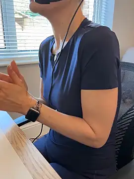 Phoebe Lily online show from September 9, 2025, 8:58 am