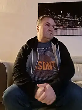 Snapshot of Pourleplasirs chatting on January 30, 2025, 10:51 pm Pourleplasirs online show from January 30, 2025, 10:51 pm