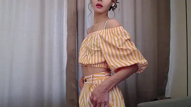 Snapshot of Fudzik0 chatting on October 30, 2025, 5:20 am Fudzik0 online show from October 30, 2025, 5:20 am