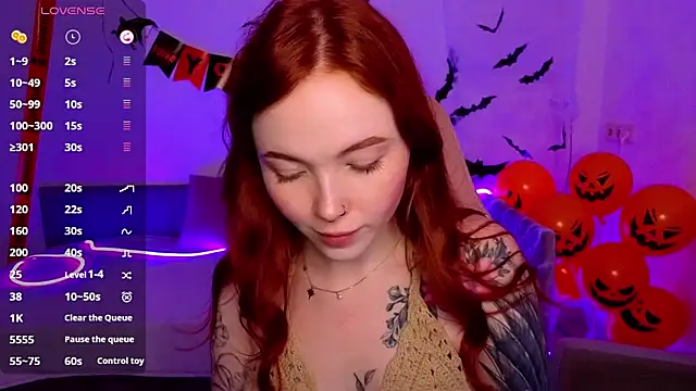 Snapshot of Maya_Light chatting on November 9, 2025, 1:48 am Maya Light online show from November 9, 2025, 1:48 am