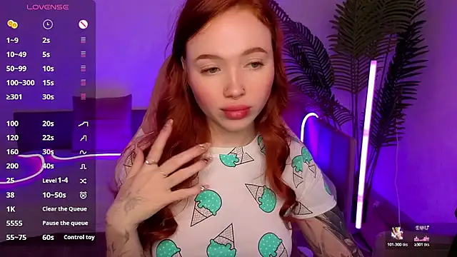 Snapshot of Maya_Light chatting on November 16, 2025, 12:49 am Maya Light online show from November 16, 2025, 12:49 am