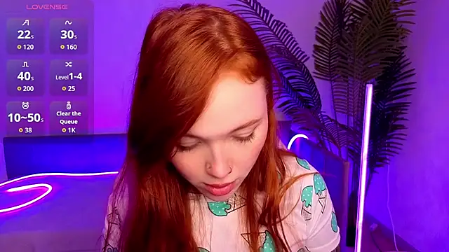 Snapshot of Maya_Light chatting on November 23, 2025, 2:00 am Maya Light online show from November 23, 2025, 2:00 am