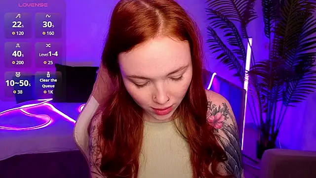 Snapshot of Maya_Light chatting on November 29, 2025, 9:45 am Maya Light online show from November 29, 2025, 9:45 am