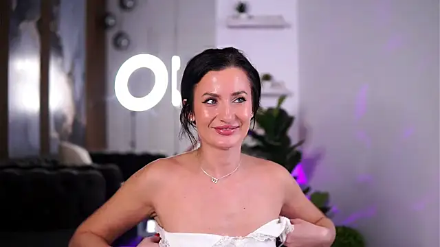 Flirtyy eve online show from March 5, 2025, 1:28 pm