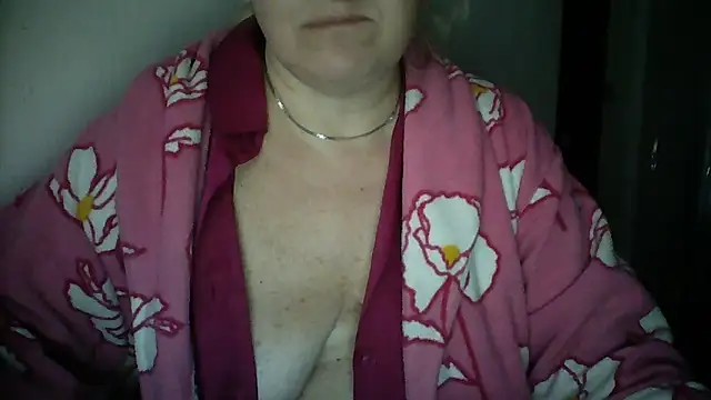 Mayya4321 online show from November 8, 2025, 7:41 am