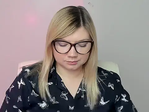 Lola moree online show from October 12, 2025, 12:26 pm