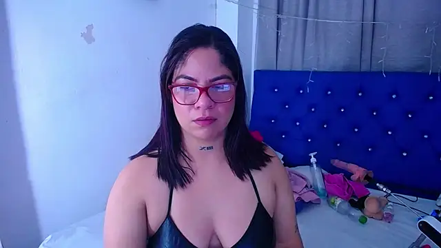 hornny cougar online show from September 13, 2025, 3:06 am