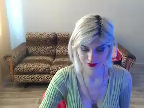 Snapshot of SexyBeatriice chatting on March 17, 2025, 10:27 am SexyBeatriice online show from March 17, 2025, 10:27 am