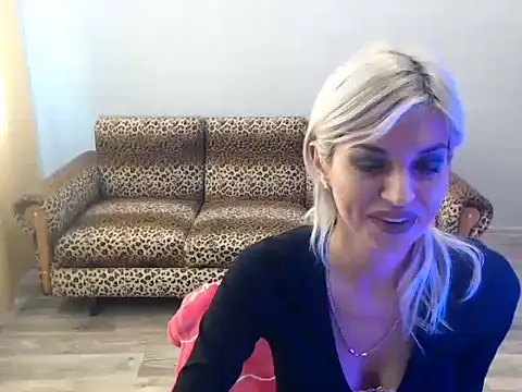 Snapshot of SexyBeatriice chatting on September 30, 2025, 6:29 am SexyBeatriice online show from September 30, 2025, 6:29 am