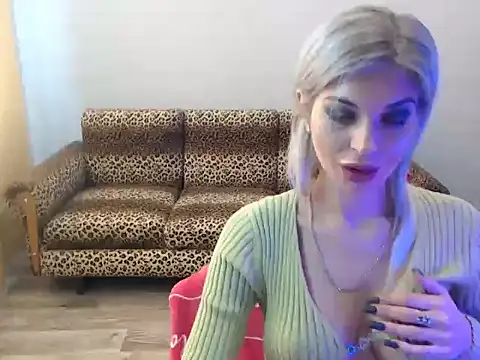Snapshot of SexyBeatriice chatting on October 19, 2025, 6:25 am SexyBeatriice online show from October 19, 2025, 6:25 am