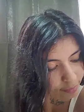 Angela Sophie online show from November 1, 2025, 7:27 pm