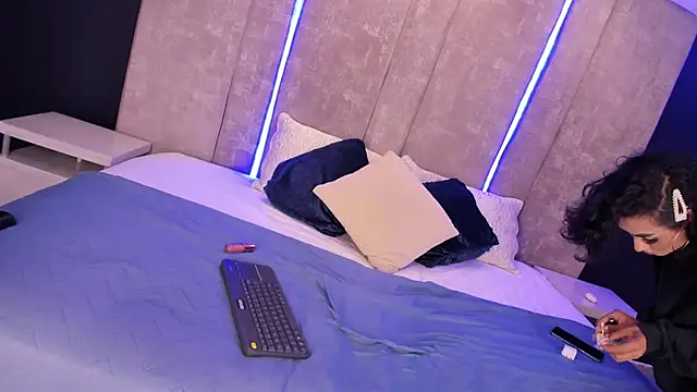 AliDiaz  online show from March 18, 2025, 12:05 am