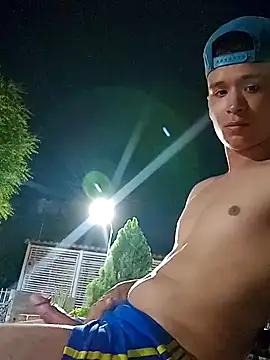 Snapshot of arevalo1124 chatting on March 12, 2025, 5:02 am arevalo1124 online show from March 12, 2025, 5:02 am