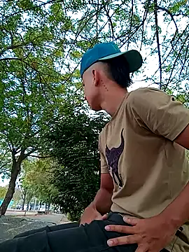 Snapshot of arevalo1124 chatting on March 13, 2025, 3:17 pm arevalo1124 online show from March 13, 2025, 3:17 pm