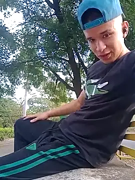 Snapshot of arevalo1124 chatting on September 14, 2025, 9:47 pm arevalo1124 online show from September 14, 2025, 9:47 pm