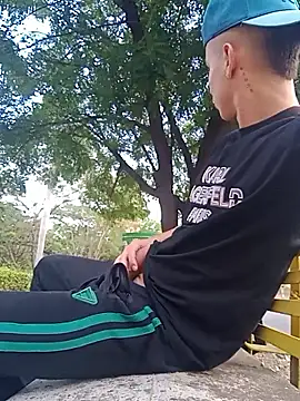 Snapshot of arevalo1124 chatting on September 17, 2025, 9:38 pm arevalo1124 online show from September 17, 2025, 9:38 pm