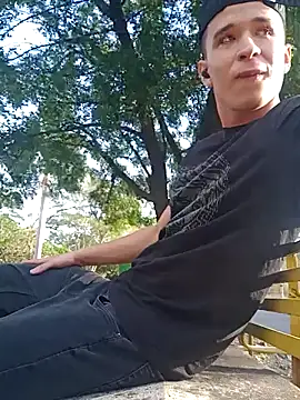 Snapshot of arevalo1124 chatting on September 26, 2025, 9:41 pm arevalo1124 online show from September 26, 2025, 9:41 pm