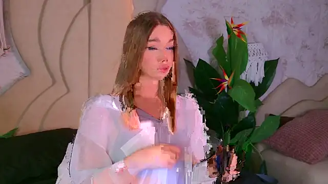 Snapshot of EvansLover chatting on October 26, 2025, 8:59 pm EvansLover online show from October 26, 2025, 8:59 pm