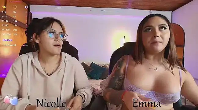 Snapshot of _Emma11 chatting on March 12, 2025, 1:36 am Emma11 online show from March 12, 2025, 1:36 am