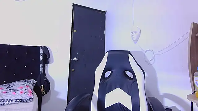 hot man05 online show from November 7, 2025, 11:27 pm