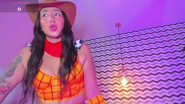 CALANTHELOVE1 online show from March 8, 2025, 3:17 am