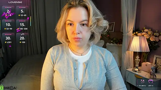 Nikki Kai online show from October 31, 2025, 11:28 pm