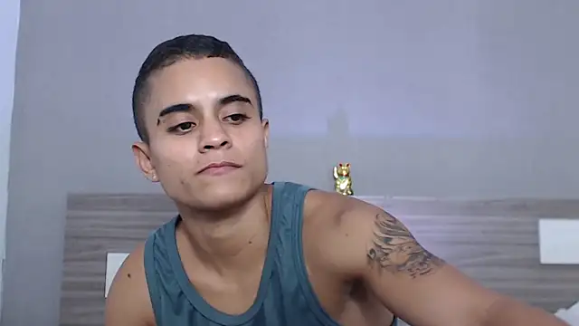 Liiamthompson online show from September 24, 2025, 8:34 pm