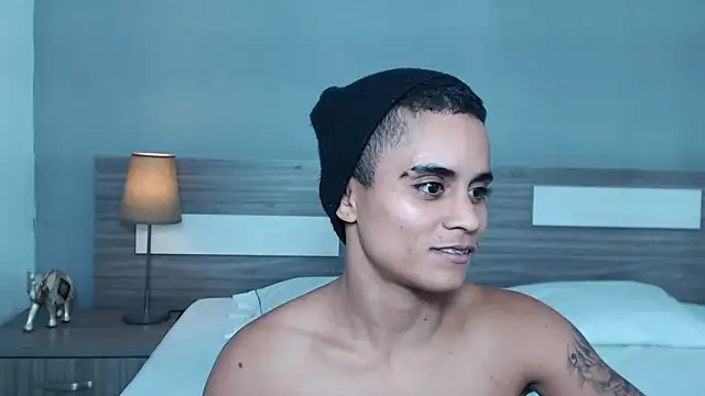 Liiamthompson online show from October 1, 2025, 7:09 pm