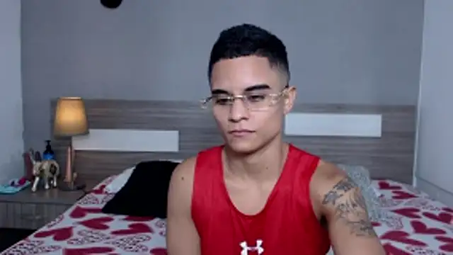 Liiamthompson online show from October 18, 2025, 8:26 am