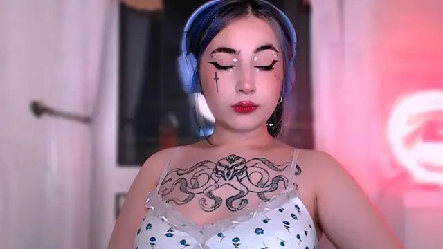 purplewitch online show from September 18, 2025, 11:07 pm