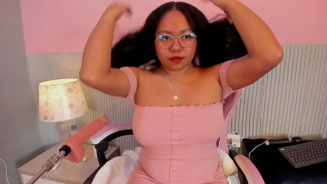 Snapshot of yeikafoxy chatting on November 18, 2025, 11:14 am yeikafoxy online show from November 18, 2025, 11:14 am