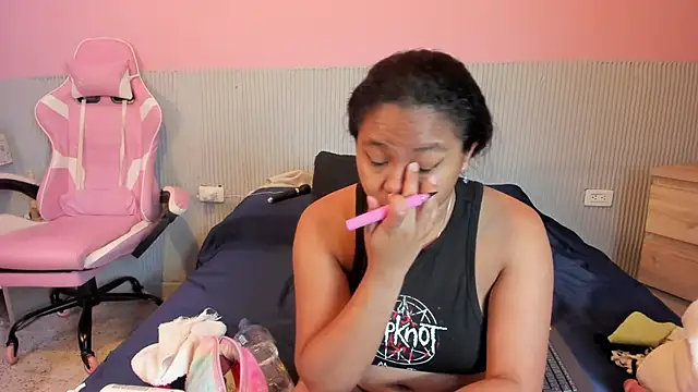 Snapshot of yeikafoxy chatting on November 27, 2025, 11:12 am yeikafoxy online show from November 27, 2025, 11:12 am