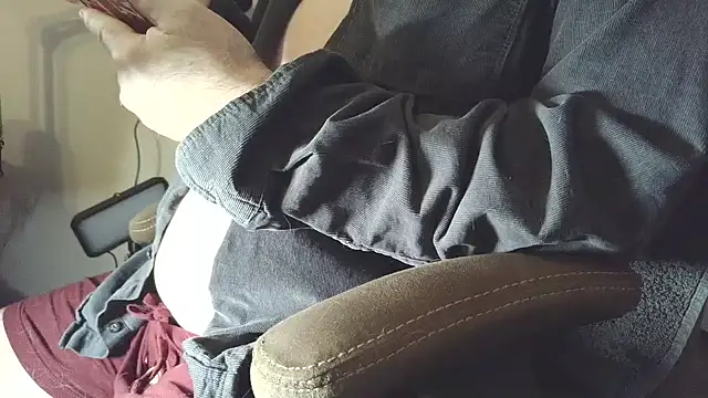 Snapshot of stubbydick3 chatting on February 12, 2025, 2:10 pm stubbydick3 online show from February 12, 2025, 2:10 pm