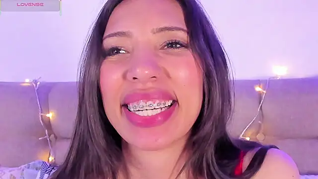 Snapshot of Miss_veronicaa2 chatting on February 7, 2025, 2:58 pm Miss veronicaa2 online show from February 7, 2025, 2:58 pm