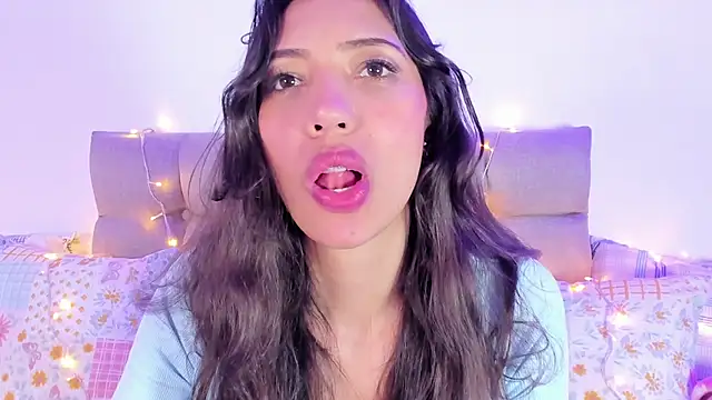 Snapshot of Miss_veronicaa2 chatting on February 11, 2025, 6:22 pm Miss veronicaa2 online show from February 11, 2025, 6:22 pm